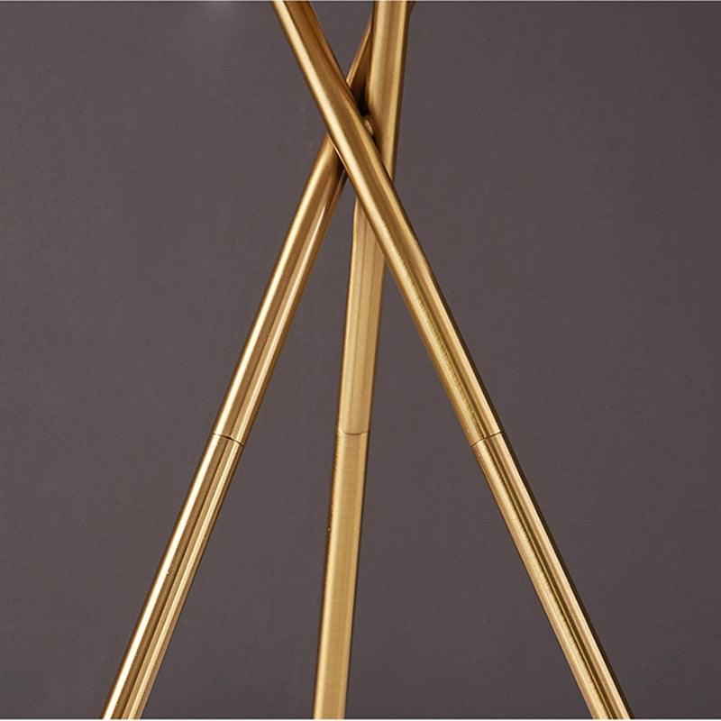 Enrique Tripod Lamp - HomeCozify