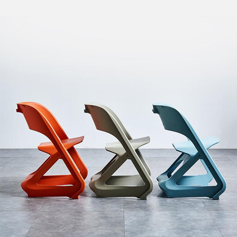 Geona Stacking Dining Chair (Set of 4) - HomeCozify