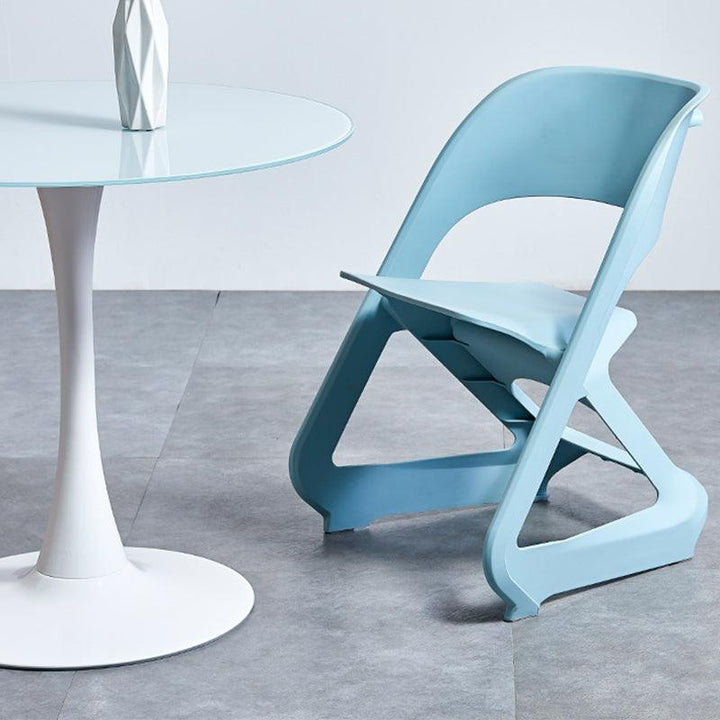 Geona Stacking Dining Chair (Set of 4) - HomeCozify