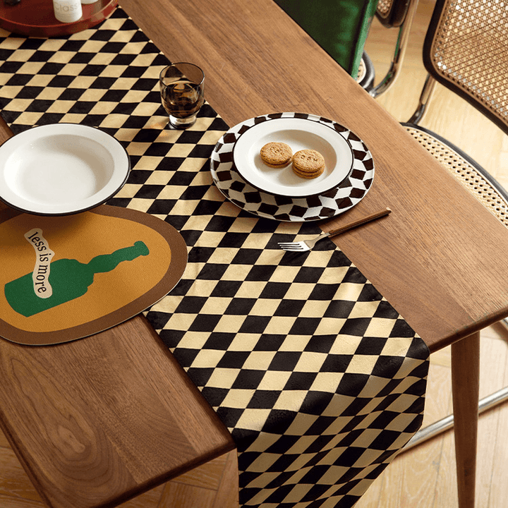 Paja Plaid Table Runner - HomeCozify