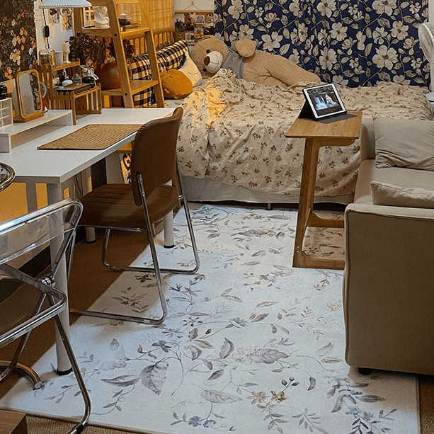 Singletary Floral Area Rug - HomeCozify