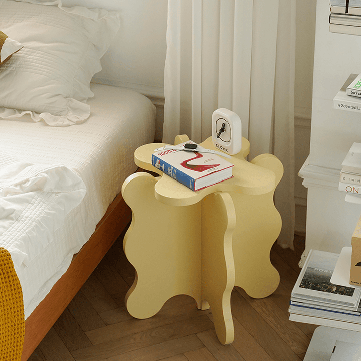 Amando Petal Sidetable - HomeCozify