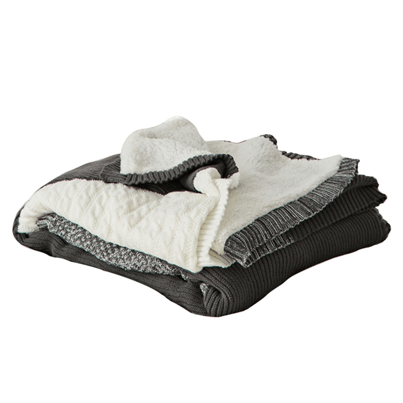 Balint Lamb Wool Blanket - HomeCozify