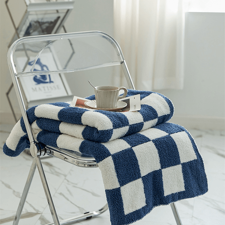 Deborah Checkerboard Throw Blanket - HomeCozify