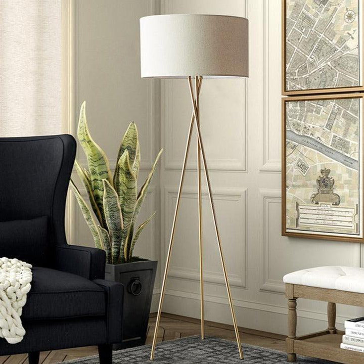 Enrique Tripod Lamp - HomeCozify