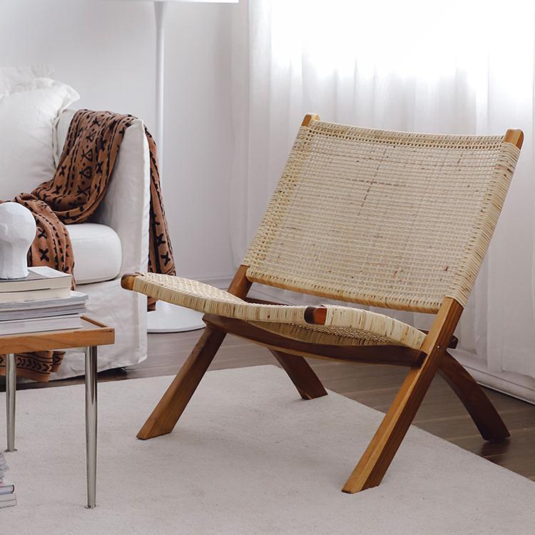 Fidelio Rattan Folding Chair - HomeCozify