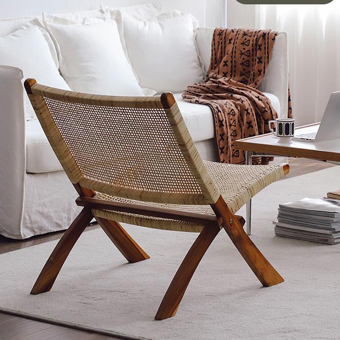 Fidelio Rattan Folding Chair - HomeCozify