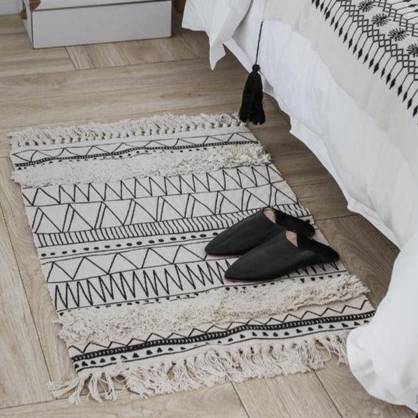 Jadwiga Abstract Handmade Area Rug - HomeCozify