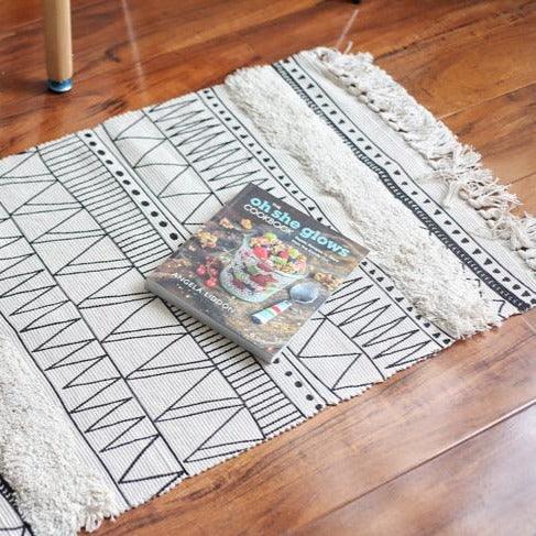 Jadwiga Abstract Handmade Area Rug - HomeCozify