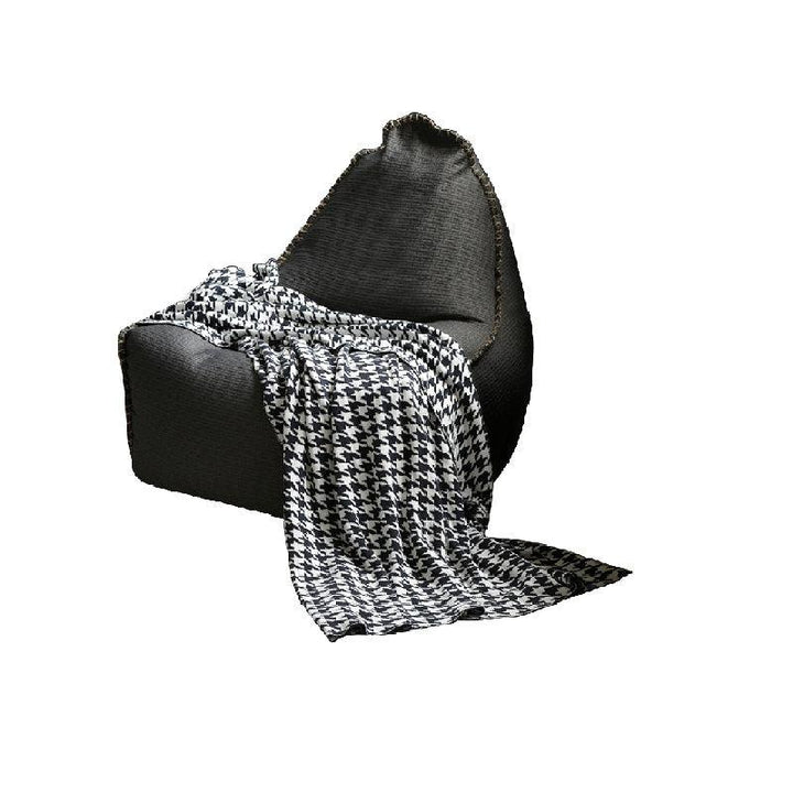 Natalka Houndstooth Blanket - HomeCozify