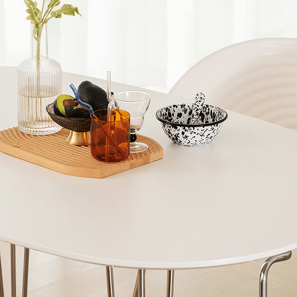 Szilvia Modern Dining Table - HomeCozify