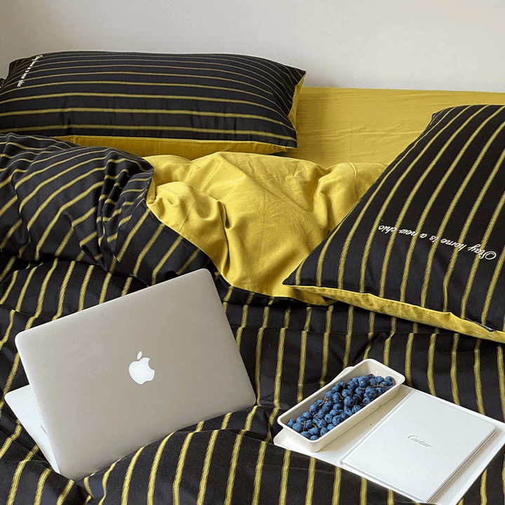 Vayk Stripe Sheet Set - HomeCozify