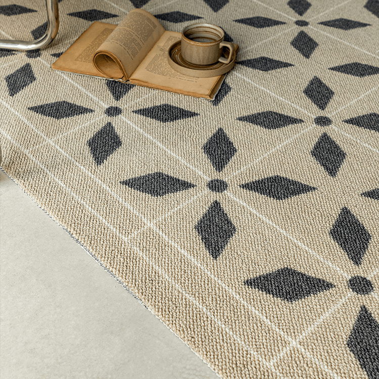 Viktoria Beige Carpet - HomeCozify