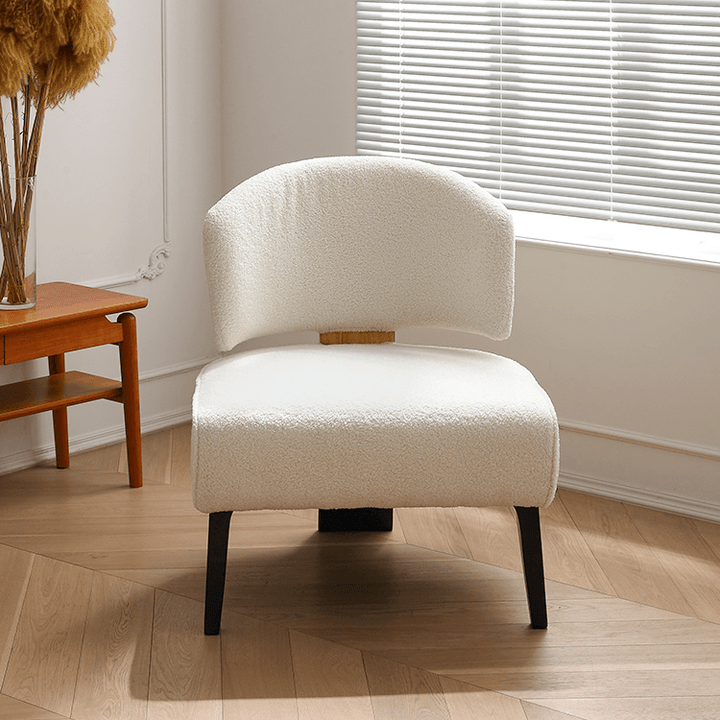 Wera Villus Lounge Chair - HomeCozify