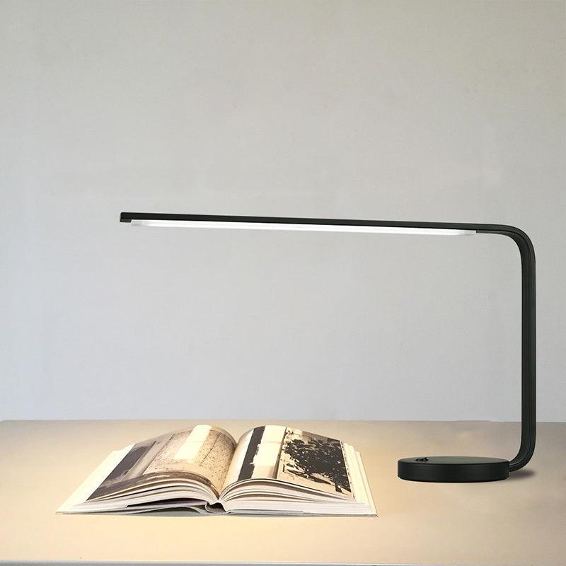Zacarias Black/White Desk Lamp - HomeCozify